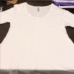 Like new White XS Lularoe Perfect Tee